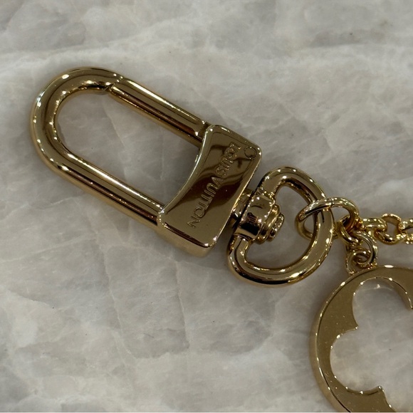 Louis Vuitton Fleur de Monogram Bag Charm Chain Gold Tone Beiges Pinks M01413 - Picture 4 of 8